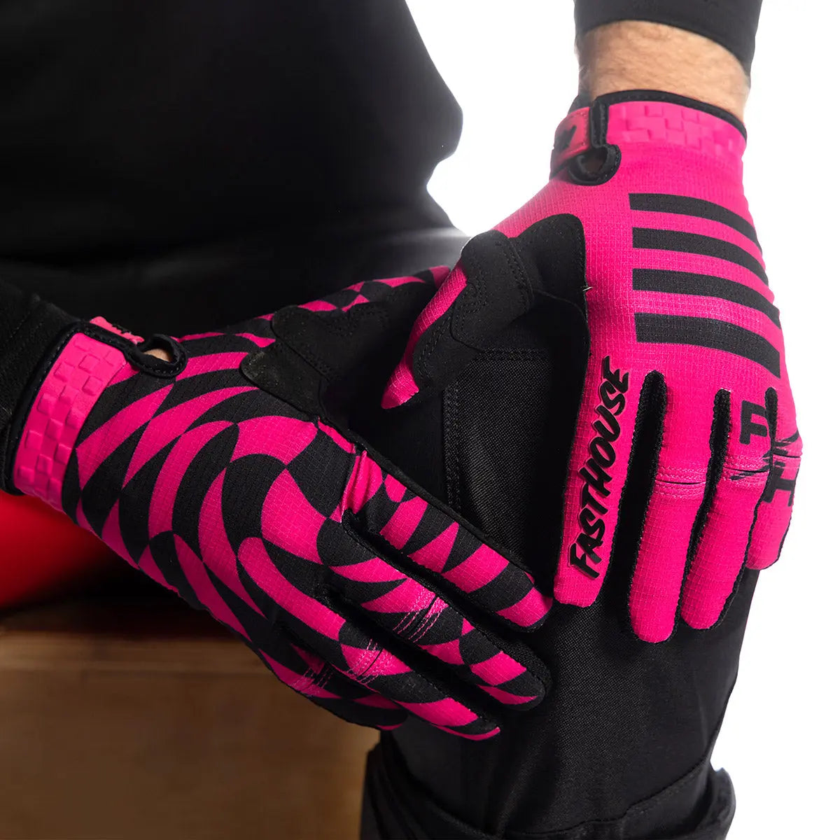 Elrod Hatter Glove, Electric Fuchsia