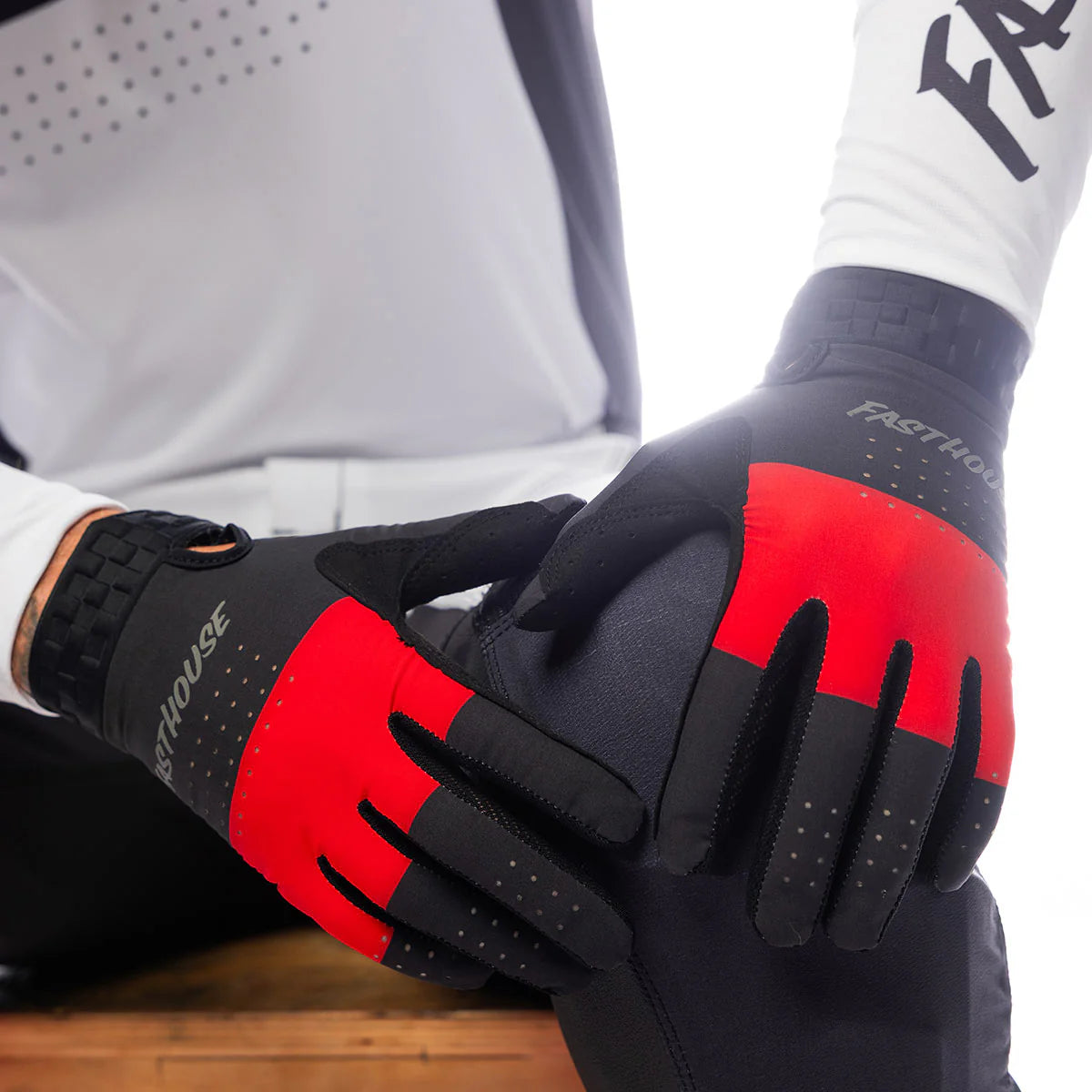 Helix Monaco Glove - Red/Black