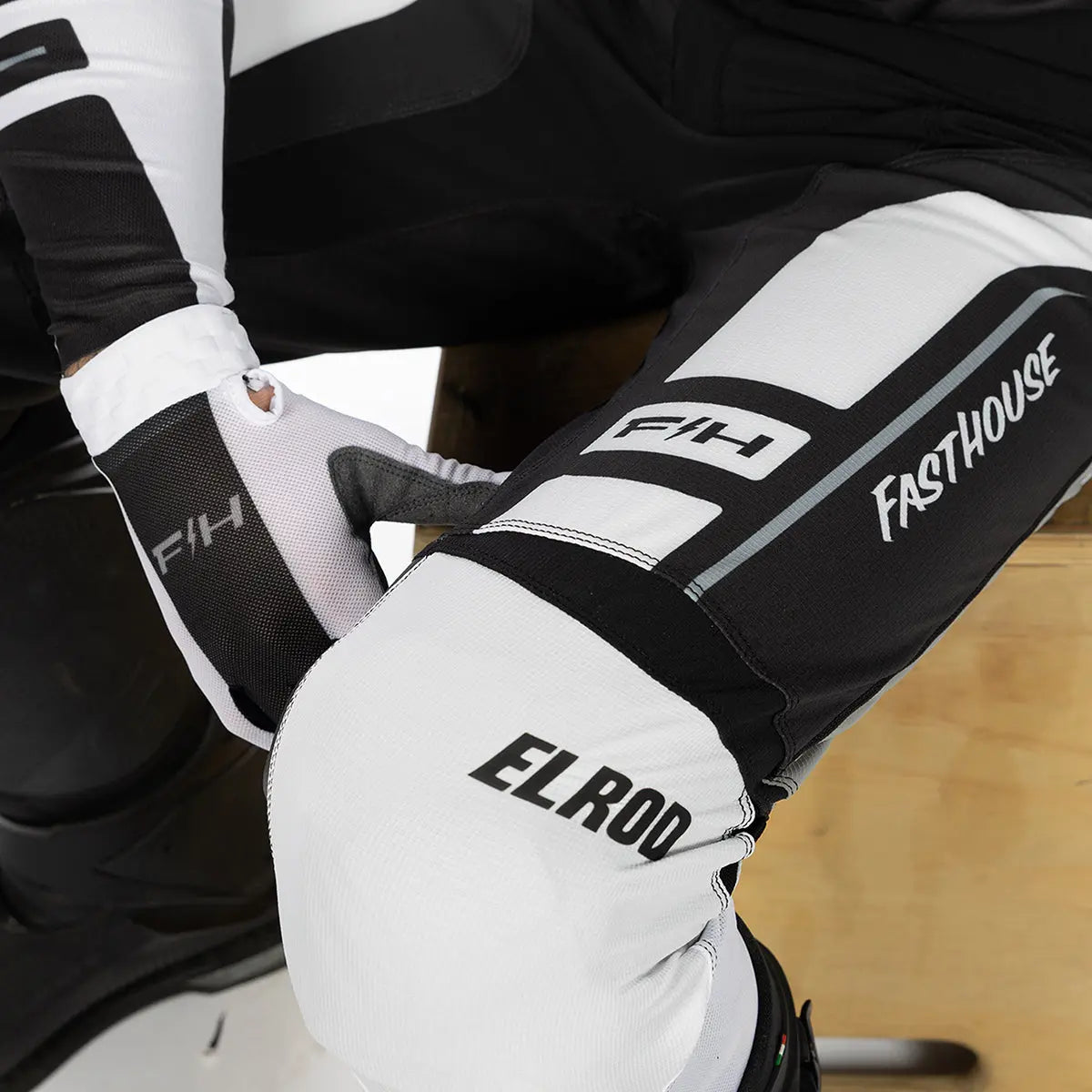 Elrod React Pant, White/Black
