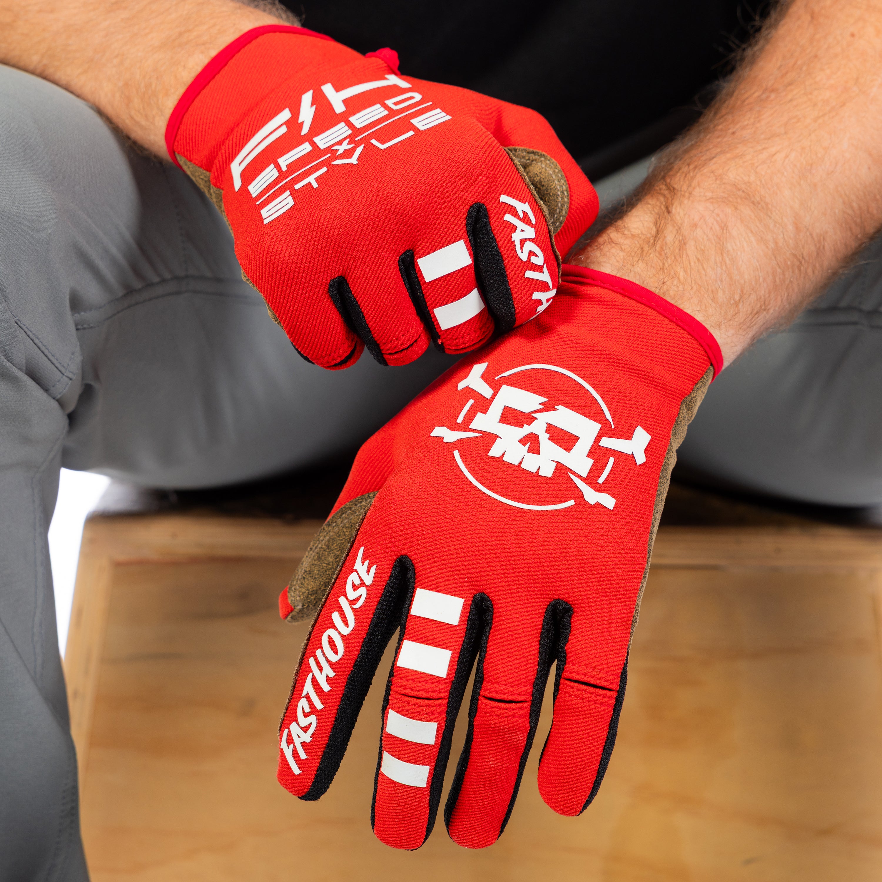 Impakt Utopia Glove - Red