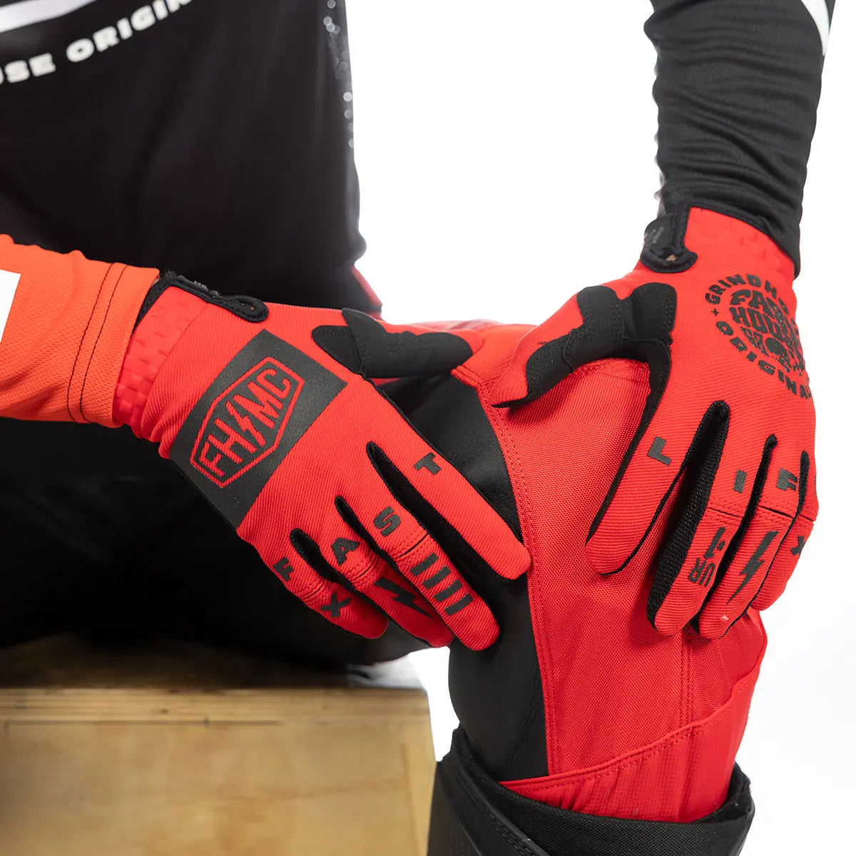 Speed Style Atomic Glove, Racing Red