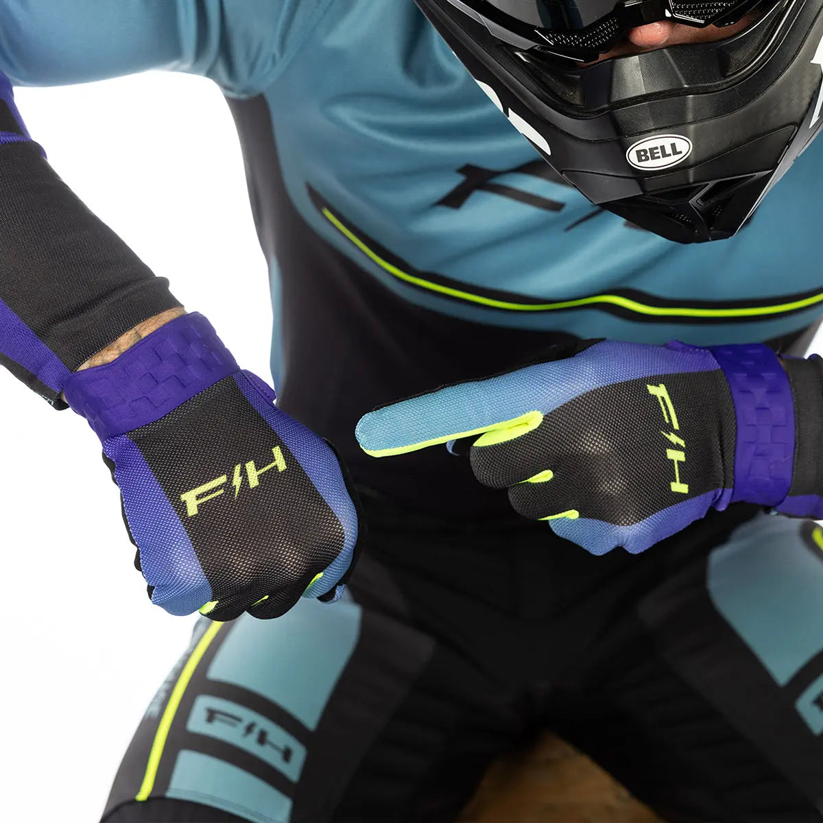 Vapor React Glove, Light Indigo/Black