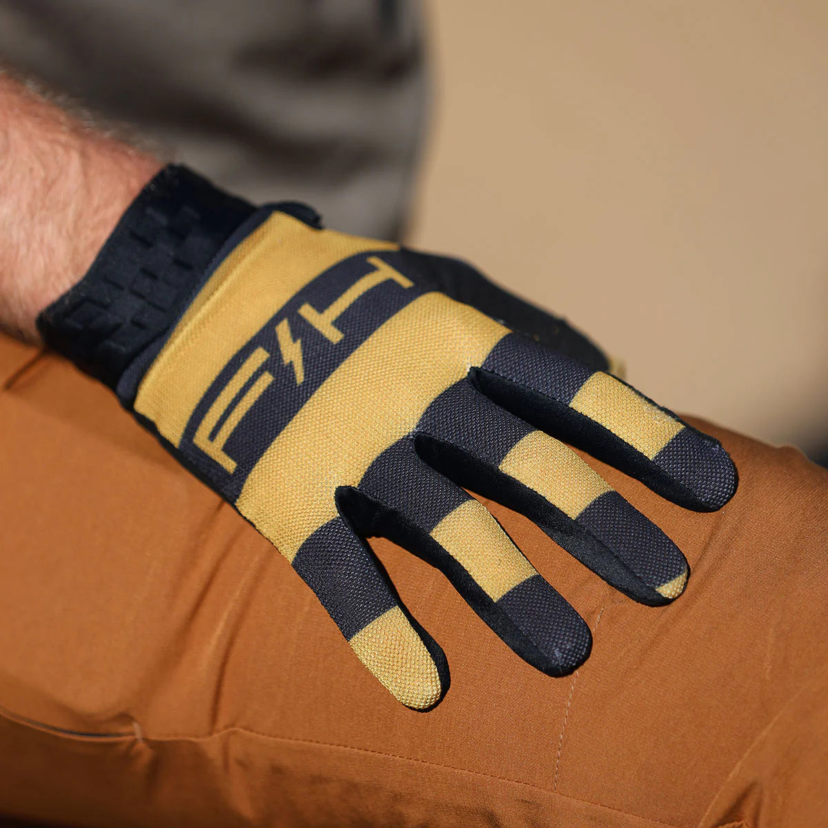 Vapor Ray Glove - Vintage Gold